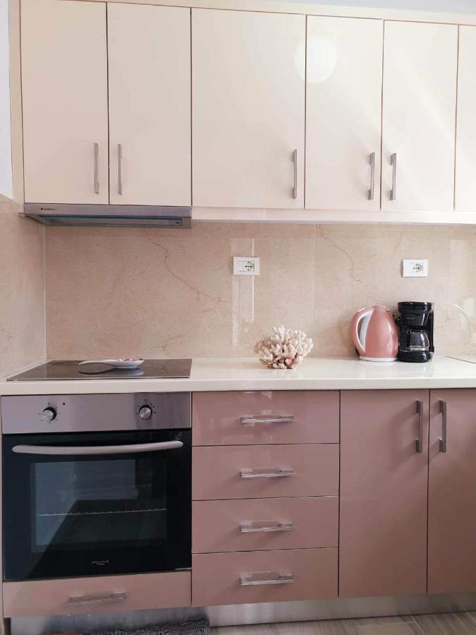Alexa Apartman Himara